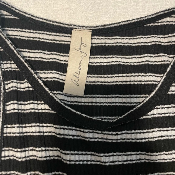 Striped bodycon midi dress - Picture 2 of 2